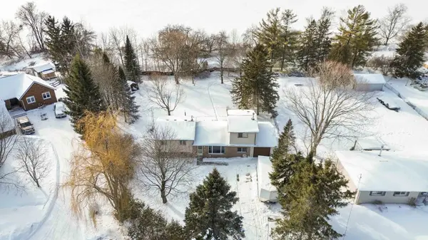 18 Bluebird CT, Kawartha Lakes, ON K0M 2C0