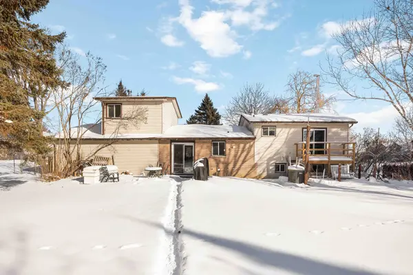18 Bluebird CT, Kawartha Lakes, ON K0M 2C0