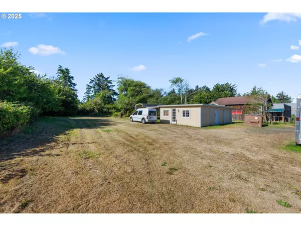 Coos Bay, OR 97420,90828 HENDERSON LN