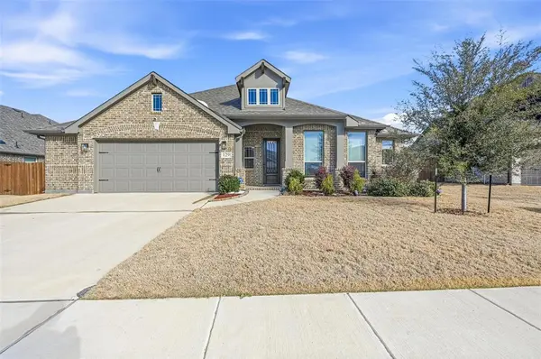 129 Fireberry Drive, Glenn Heights, TX 75154