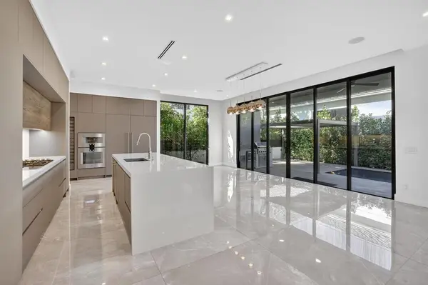 Fort Lauderdale, FL 33301,1225 NE 4th St