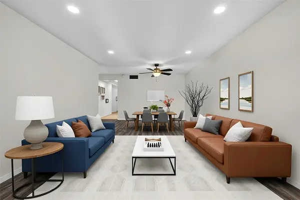 Plantation, FL 33324,711 N Pine Island RD #319