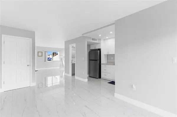 5925 SW 36th Ct, Davie, FL 33314