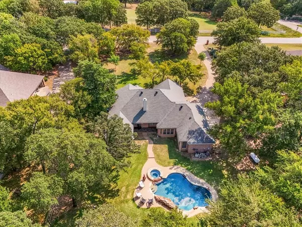 Oak Point, TX 75068,910 Crystal Cove