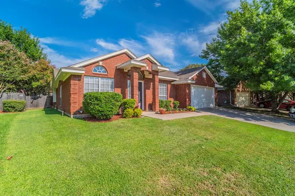 Arlington, TX 76001,6405 Redstone Drive