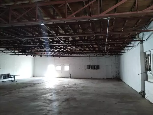 Dallas, TX 75227,4102 Urban Avenue