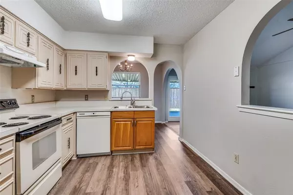 Irving, TX 75060,2800 Shadylake Court