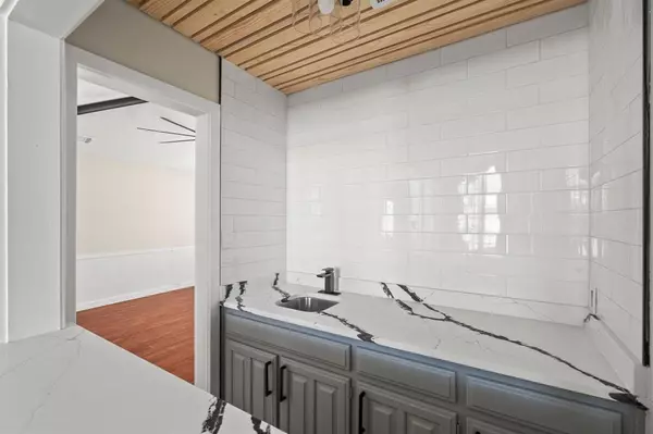 Carrollton, TX 75007,1518 Barclay Drive