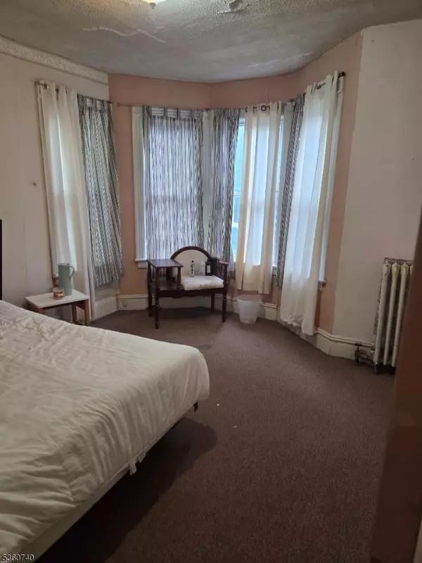 Jersey City, NJ 07305,255 Arlington Ave