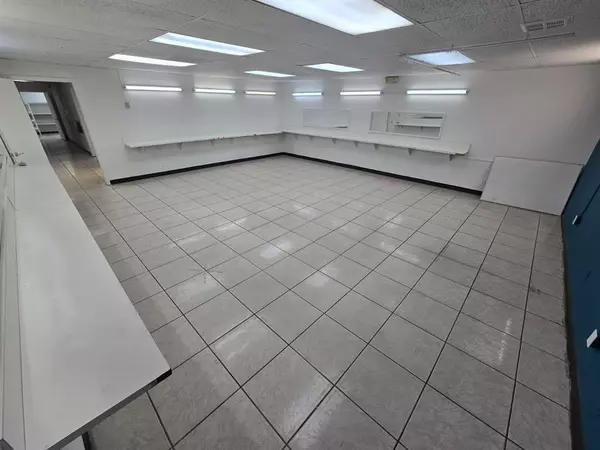 Margate, FL 33063,2501 N State Road 7 #216