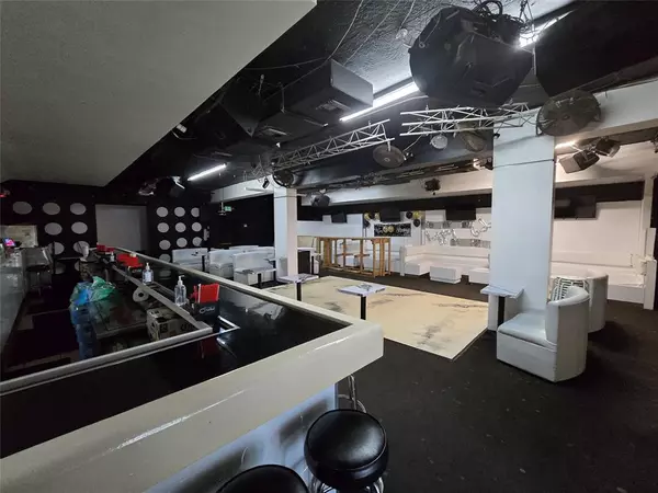 West Miami, FL 33144,6051 SW 8th St