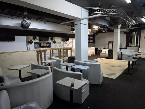 West Miami, FL 33144,6051 SW 8th St