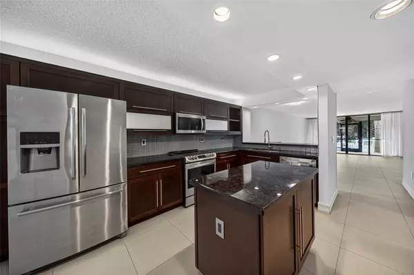 Pompano Beach, FL 33060,1100 SE 5th Ct #53