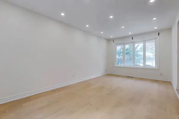 Markham, ON L3T 5E8,86 Breckonwood CRES