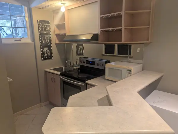 Brampton, ON L6V 2V6,30 MERTON RD