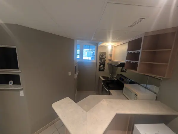 Brampton, ON L6V 2V6,30 MERTON RD