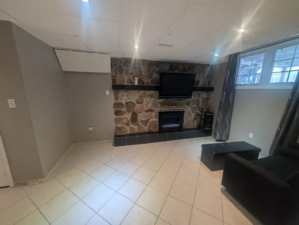 Brampton, ON L6V 2V6,30 MERTON RD