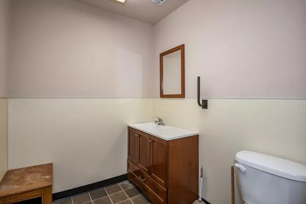 Palmer, TX 75152,112 W Jefferson Street