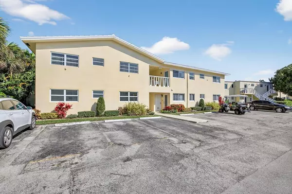 Lighthouse Point, FL 33064,2755 NE 28th Ave #E2