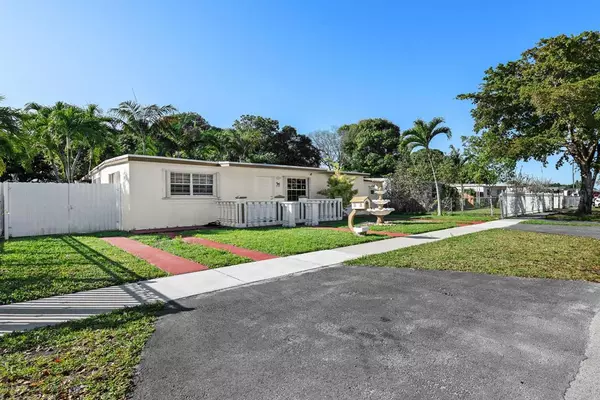 Hialeah, FL 33013,466 E 62nd St