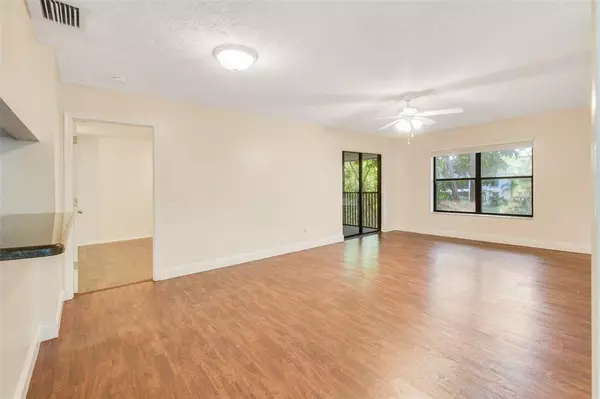 Stuart, FL 34997,6549 SE FEDERAL HWY #204