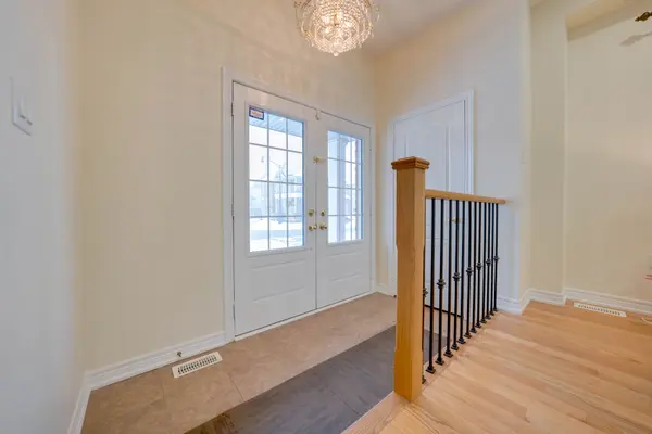 Brampton, ON L6Y 0Y8,42 Arrowpoint DR