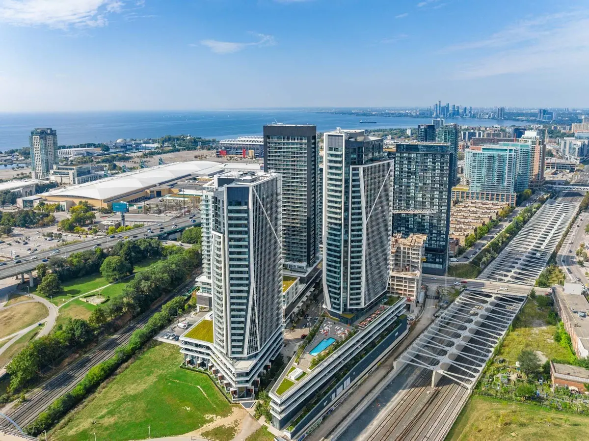 Toronto C01, ON M6K 0C9,50 Ordnance ST #2204