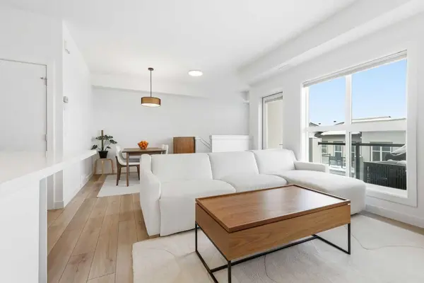 Calgary, AB T3H 6E2,162 Spring Creek Common SW