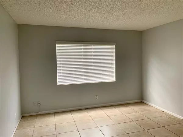 Coral Springs, FL 33065,2830 Riverside Dr #102
