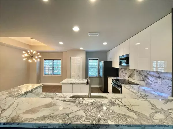 Pompano Beach, FL 33060,621 SW 1st Ave #621