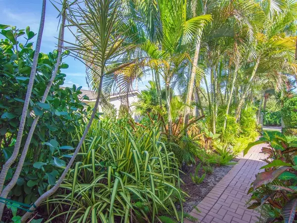 Vero Beach, FL 32963,125 E Park Shores Cir #21E