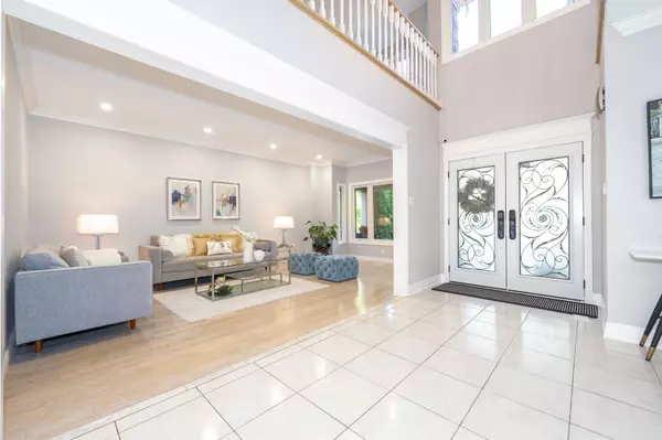 Newmarket, ON L3X 1L8,956 Portminster CT