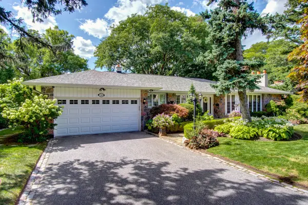 Toronto W08, ON M9A 2P3,53 Princess Anne CRES