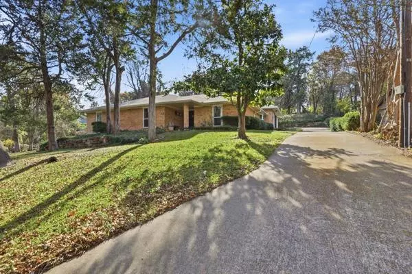 Duncanville, TX 75116,534 W Red Bird Lane