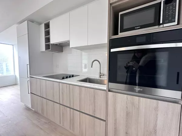 Toronto C08, ON M5B 0C8,319 Jarvis ST #801