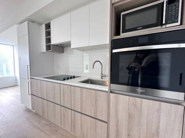 319 Jarvis ST #801, Toronto C08, ON M5B 0C8