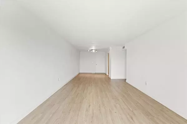 Lauderdale Lakes, FL 33311,3700 NW 21st St #301