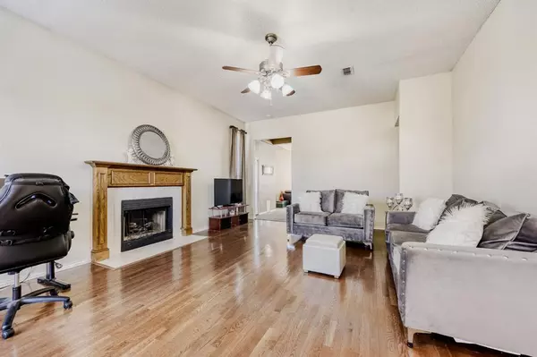 Denton, TX 76209,1116 Oak Valley