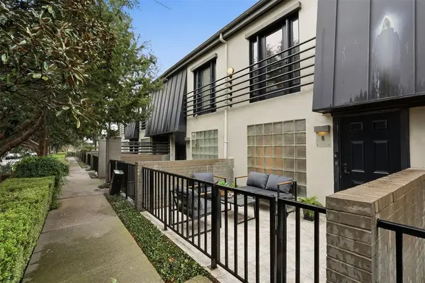 Dallas, TX 75205,4414 Buena Vista Street #6