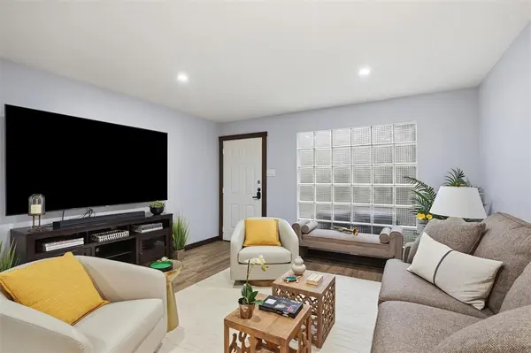 Dallas, TX 75205,4414 Buena Vista Street #6