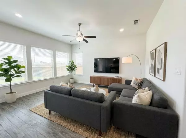 Allen, TX 75013,924 Julia Place