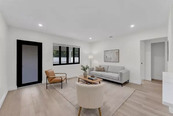 Oakland Park, FL 33334,1398 NE 37th St