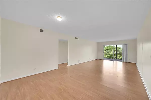 Coconut Creek, FL 33066,2502 Antigua Ter #J4