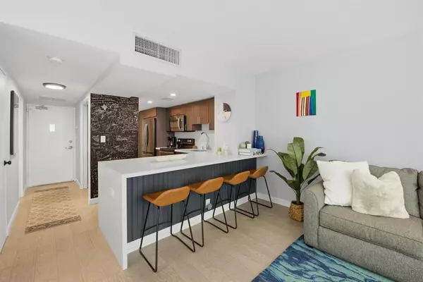 Miami Beach, FL 33139,1200 West Ave #324