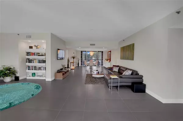 Pompano Beach, FL 33069,4108 W Palm Aire Dr #83B