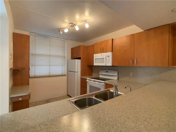 1721 WHITEHALL DR #102, Davie, FL 33324