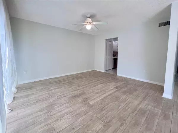 Plantation, FL 33324,701 N PINE ISLAND RD #303