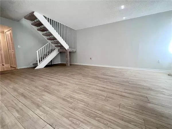 Plantation, FL 33324,701 N PINE ISLAND RD #303