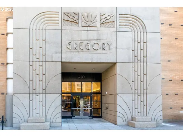 420 NW 11TH AVE #806, Portland, OR 97209