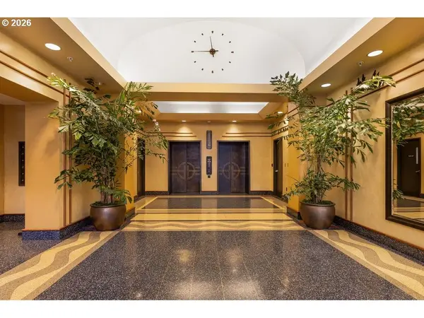 420 NW 11TH AVE #806, Portland, OR 97209